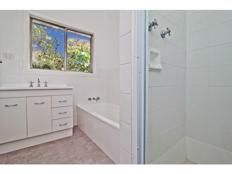 6 Sapphire Crescent, Sapphire Beach NSW 2450