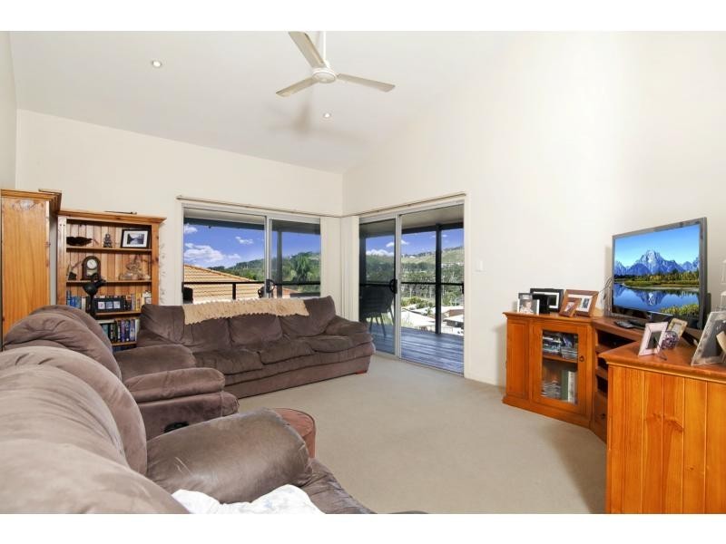 8 McPhee Close, Woolgoolga NSW 2456