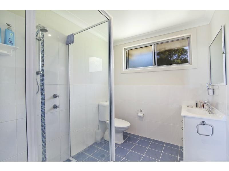8 McPhee Close, Woolgoolga NSW 2456
