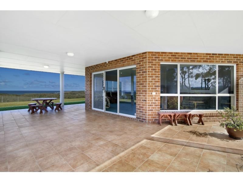 5 Emerald Heights Drive, Emerald Beach NSW 2456