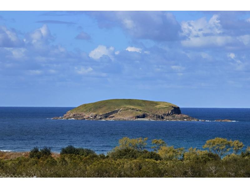 5 Emerald Heights Drive, Emerald Beach NSW 2456