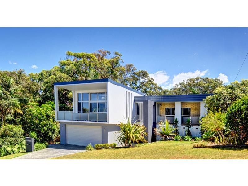 27 Elouera Drive, Sapphire Beach NSW 2450