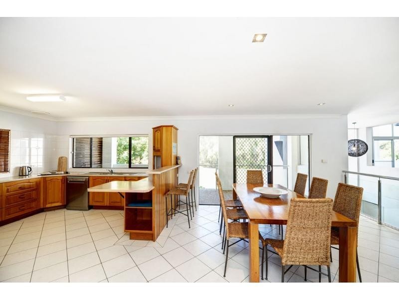 27 Elouera Drive, Sapphire Beach NSW 2450