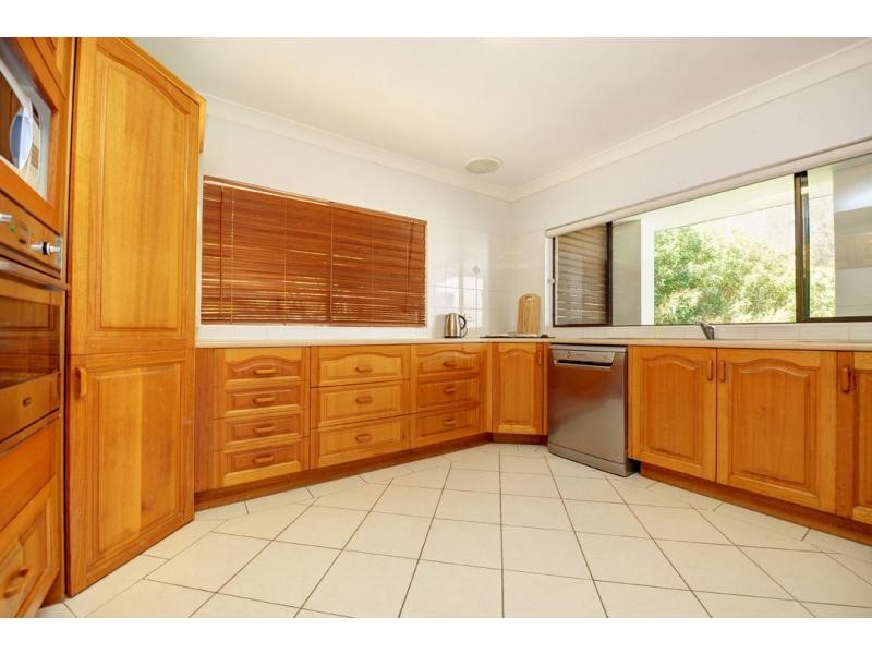 27 Elouera Drive, Sapphire Beach NSW 2450
