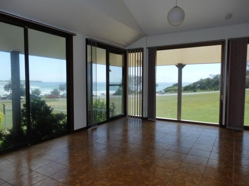 2/41 Ocean View Crescenet, Emerald Beach NSW 2456