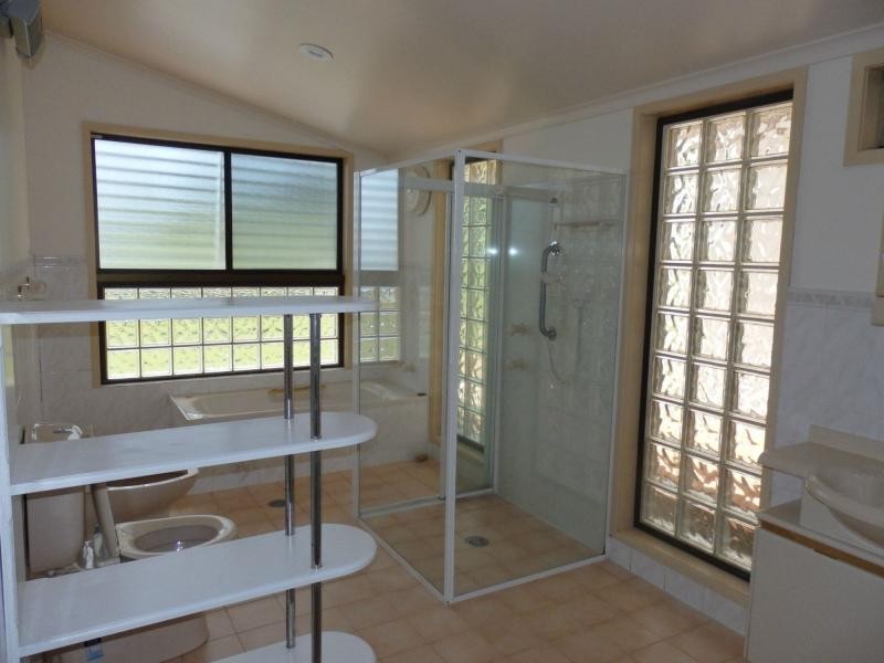 2/41 Ocean View Crescenet, Emerald Beach NSW 2456