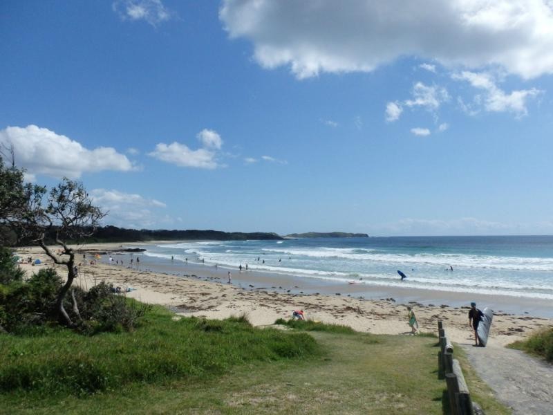 2/41 Ocean View Crescenet, Emerald Beach NSW 2456