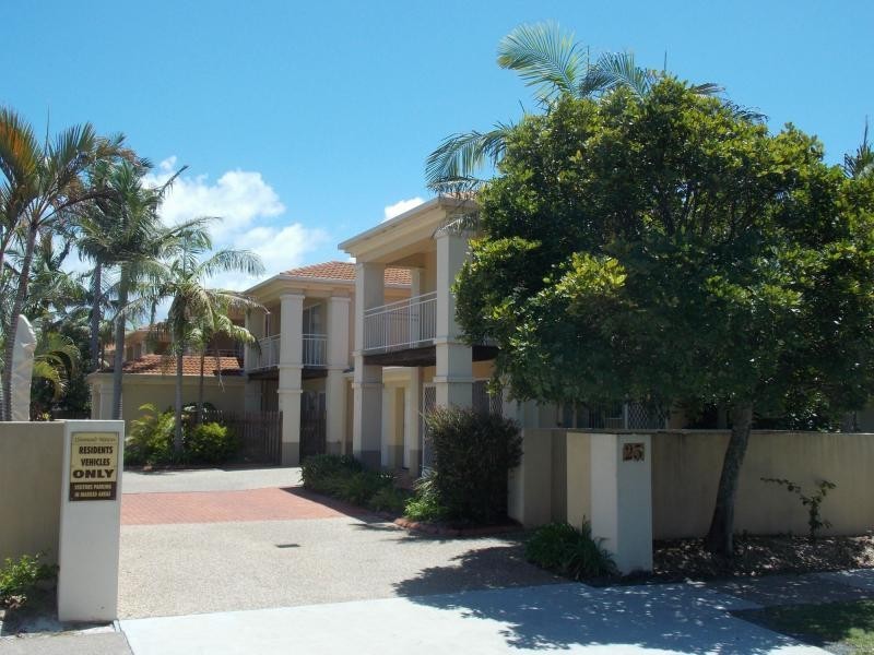 Villa 4/23 Ocean Parade, Coffs Harbour NSW 2450