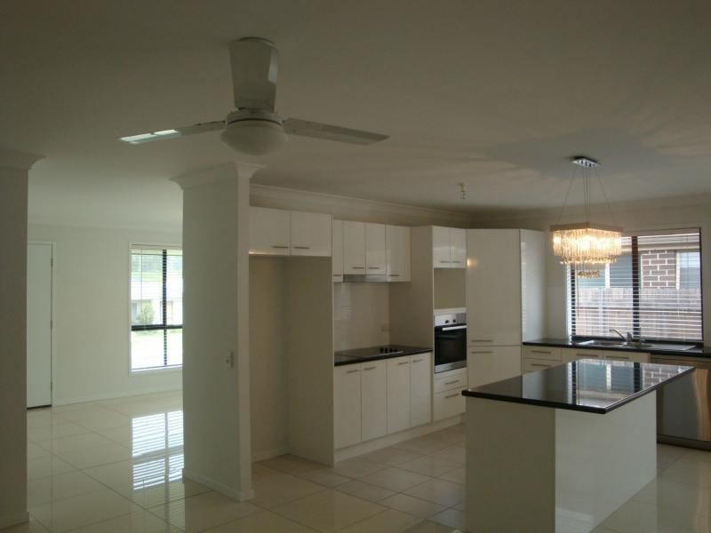 24 Ellis Crescent, Coffs Harbour NSW 2450