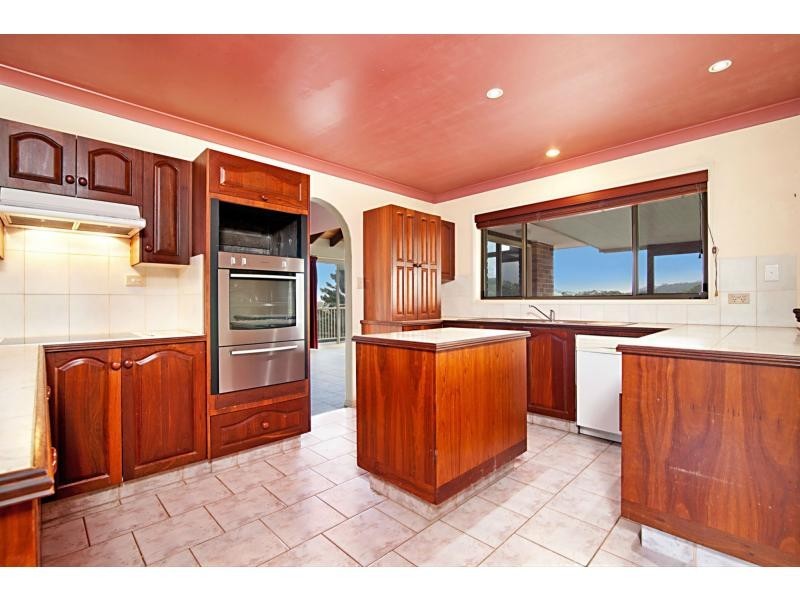 31 Perry Drive, Coffs Harbour NSW 2450