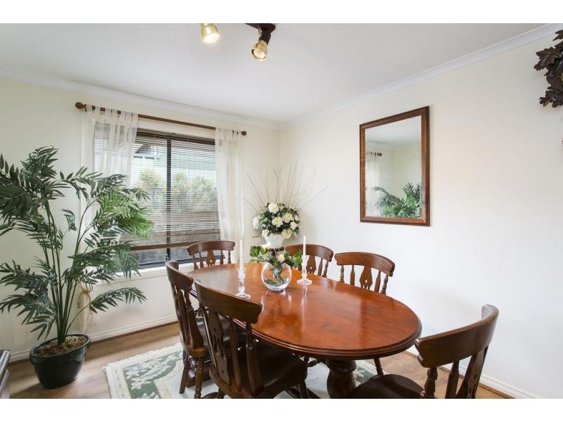 8 Skipper Close, Hallett Cove SA 5158