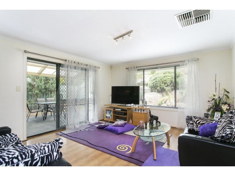 8 Skipper Close, Hallett Cove SA 5158