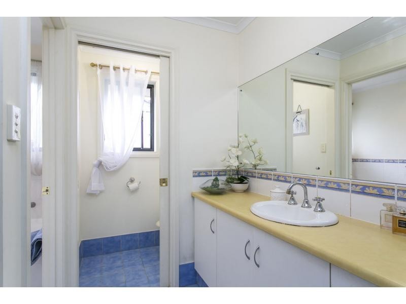 8 Skipper Close, Hallett Cove SA 5158
