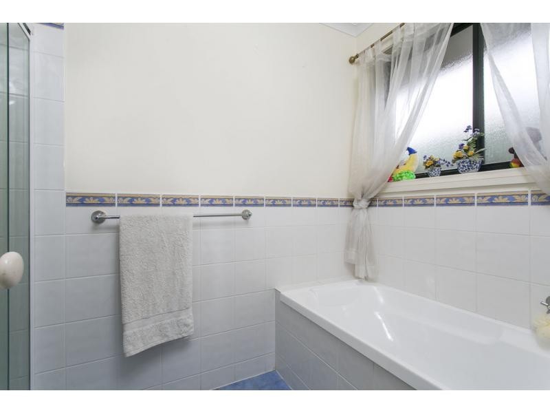 8 Skipper Close, Hallett Cove SA 5158