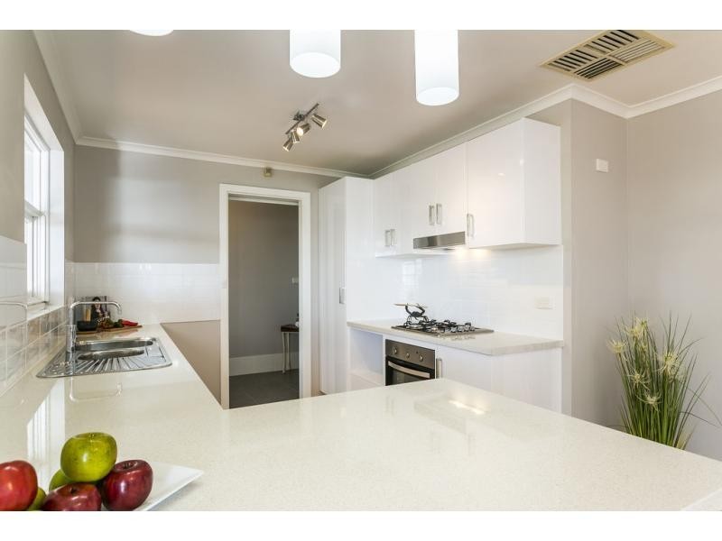 34 Bounty Road, Hallett Cove SA 5158