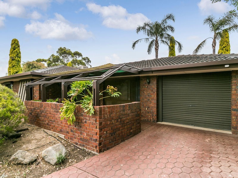 12 Spruce Avenue, Aberfoyle Park SA 5159