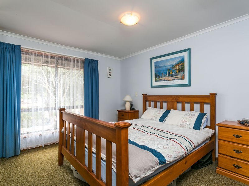 12 Spruce Avenue, Aberfoyle Park SA 5159