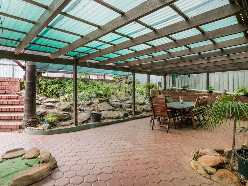 12 Spruce Avenue, Aberfoyle Park SA 5159