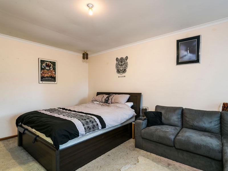 12 Spruce Avenue, Aberfoyle Park SA 5159