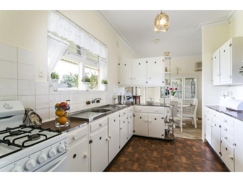 94 Oaklands Road, Glengowrie SA 5044