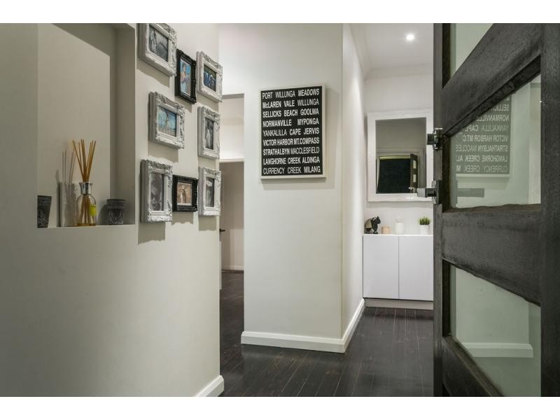 8 Jeanes Avenue, Glenelg North SA 5045