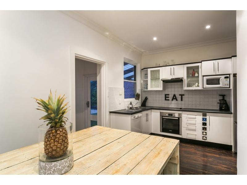 8 Jeanes Avenue, Glenelg North SA 5045