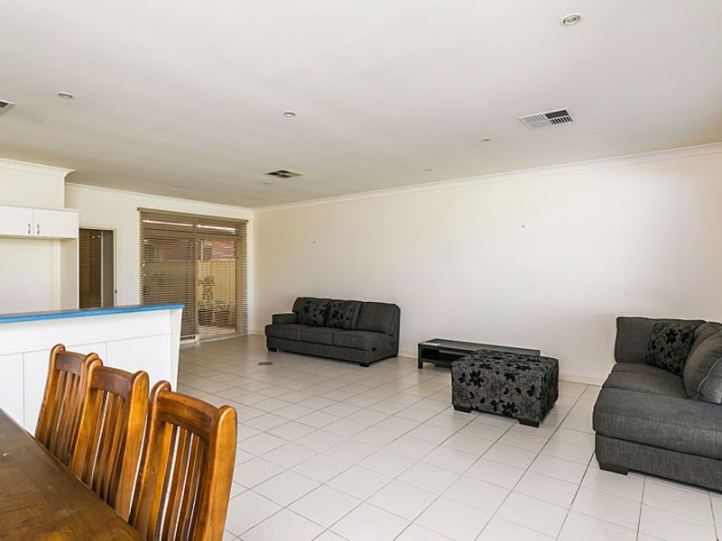 3A Fortrose Avenue, Seaton SA 5023