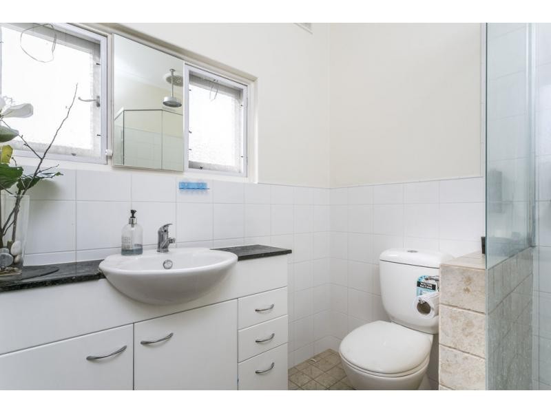 4/13 Waymouth Avenue, Glandore SA 5037