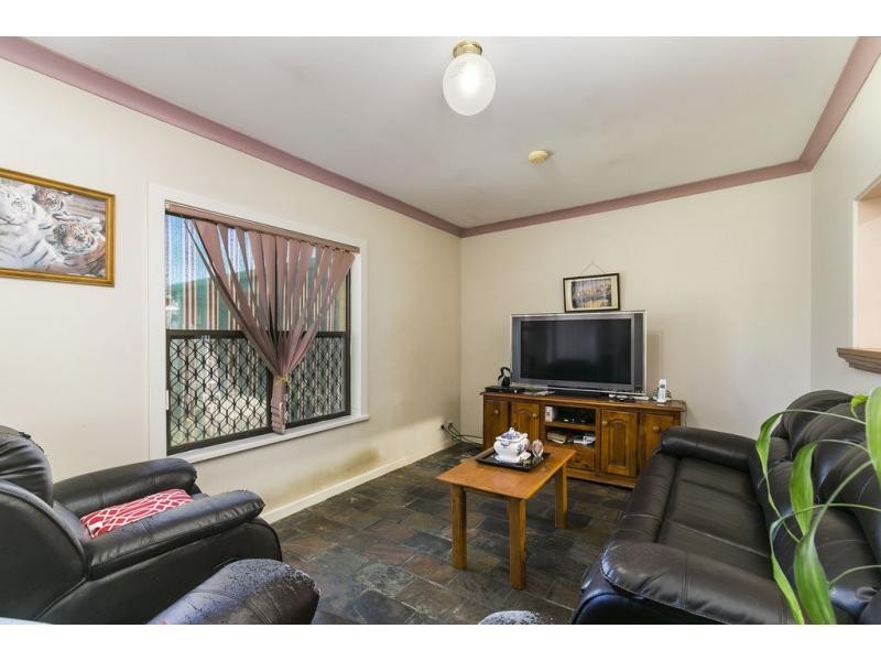 1 Ruthven Avenue, Glandore SA 5037