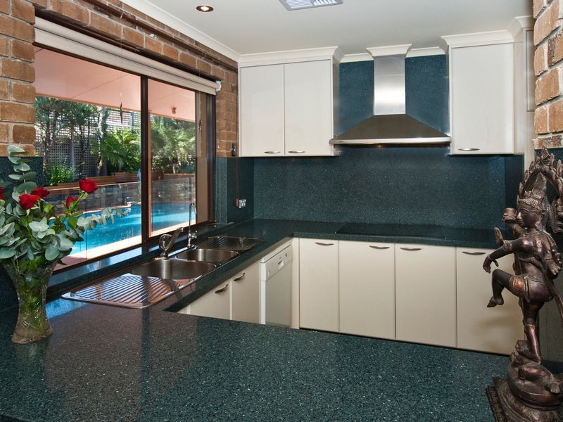 92 Perry Barr Road, Hallett Cove SA 5158