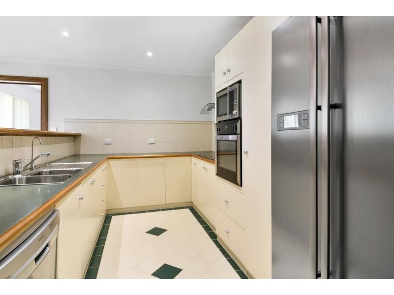 40 Knox Drive, Woodcroft SA 5162