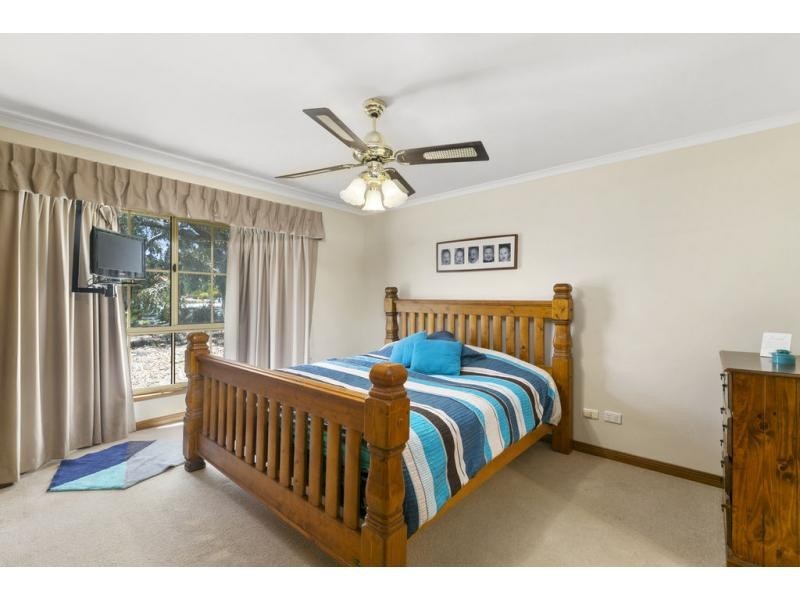 40 Knox Drive, Woodcroft SA 5162