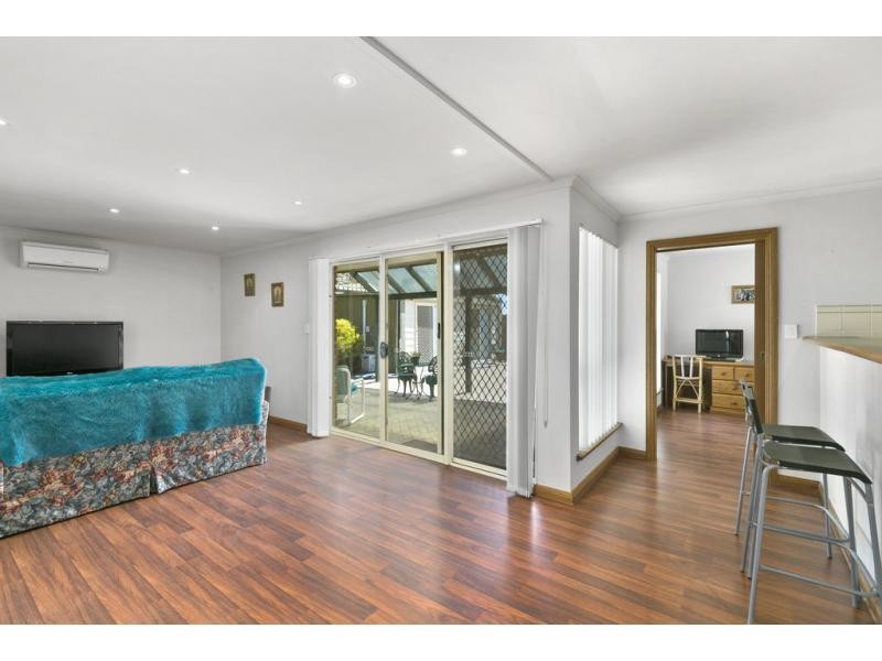 40 Knox Drive, Woodcroft SA 5162