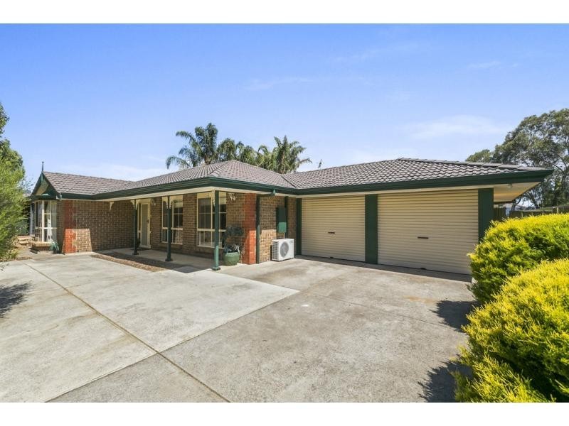 40 Knox Drive, Woodcroft SA 5162