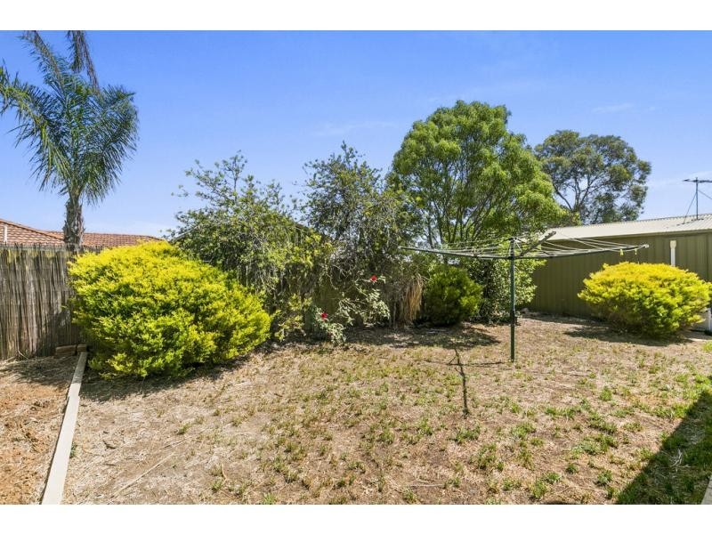 40 Knox Drive, Woodcroft SA 5162