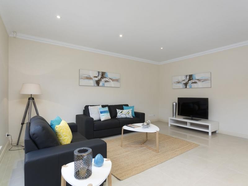 2/4 Thistle Avenue, Klemzig SA 5087