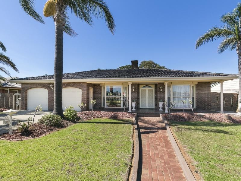 12 Settlers Drive, West Lakes SA 5021