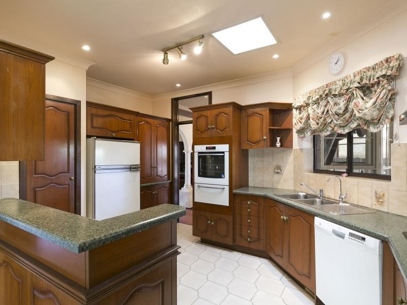 12 Settlers Drive, West Lakes SA 5021