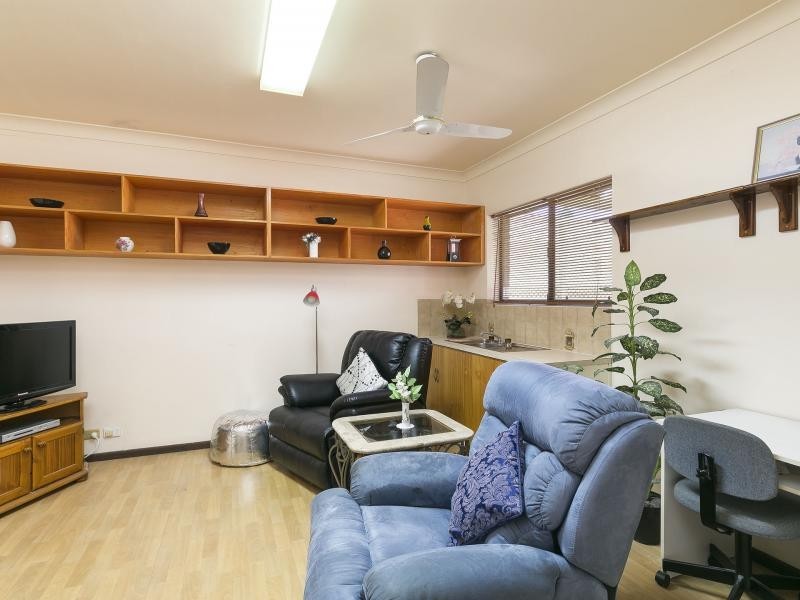 12 Settlers Drive, West Lakes SA 5021