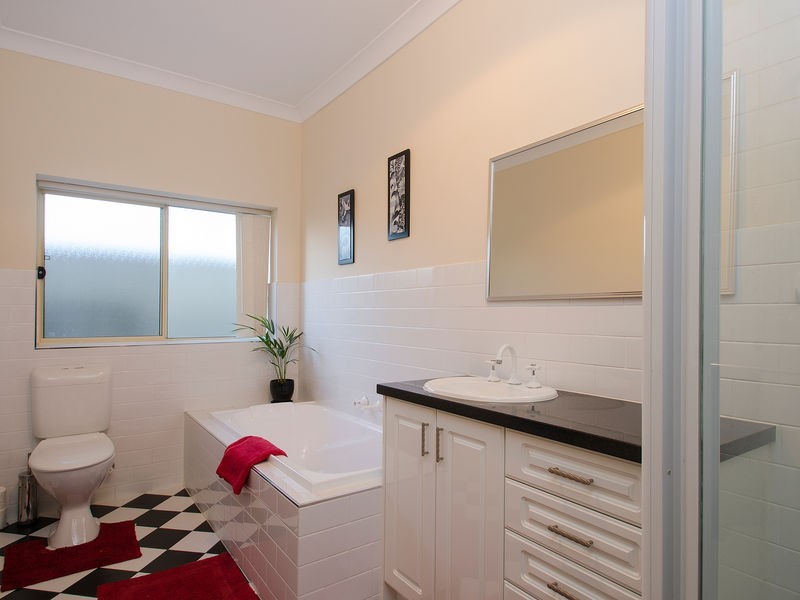 1 Neston Avenue, North Plympton SA 5037