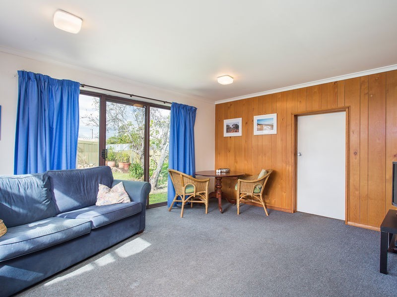 1 Moldavia Street, Glandore SA 5037