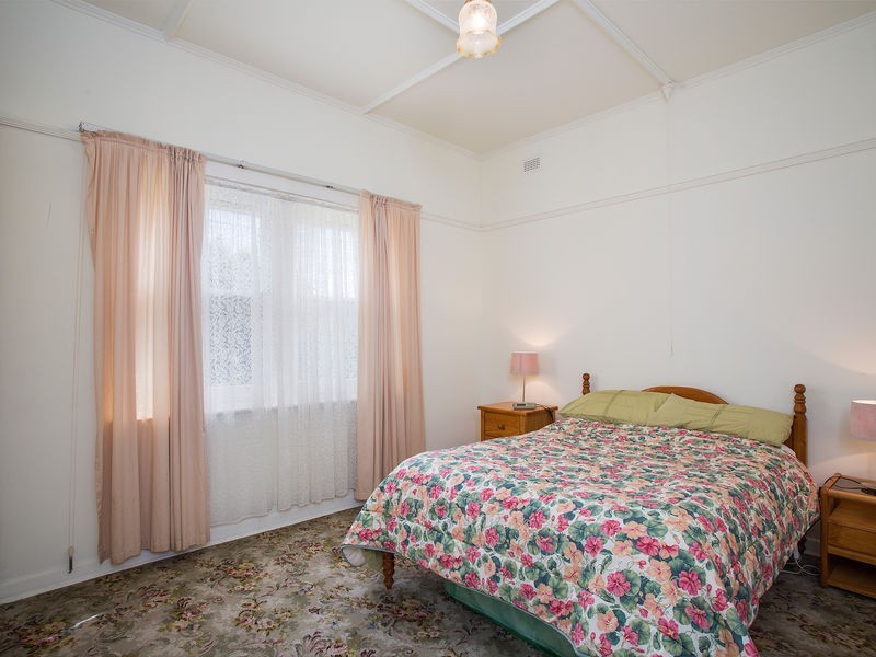 1 Moldavia Street, Glandore SA 5037