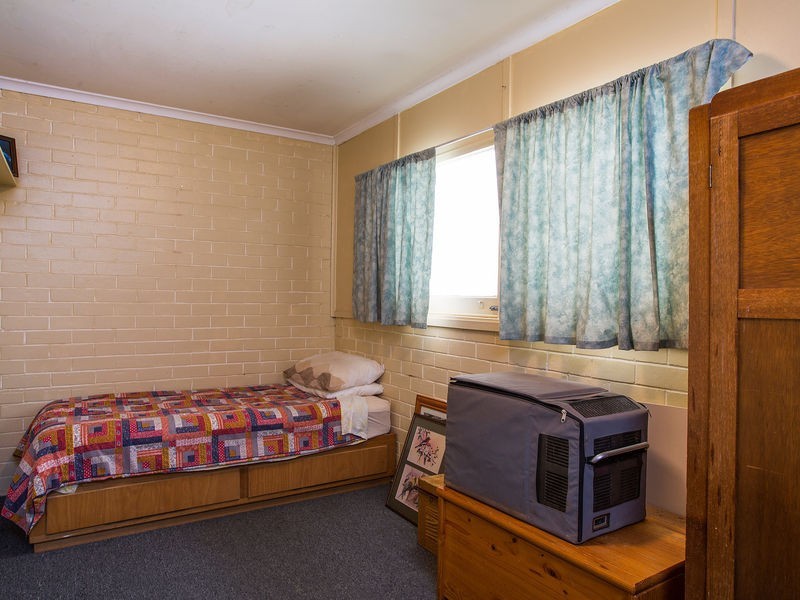 1 Moldavia Street, Glandore SA 5037