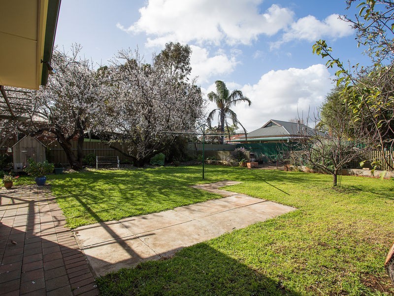 1 Moldavia Street, Glandore SA 5037