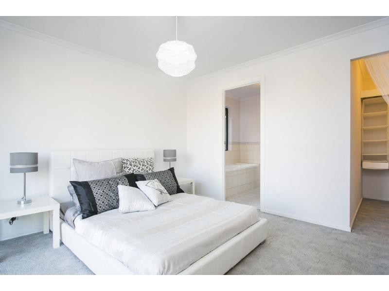 32 Howell Road, Parafield Gardens SA 5107