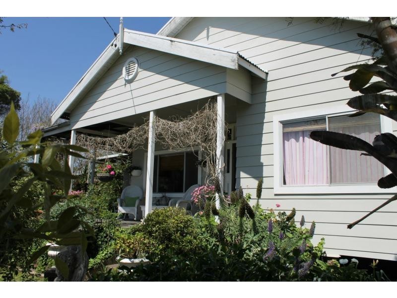 12 Adelaide Street, Paxton NSW 2325