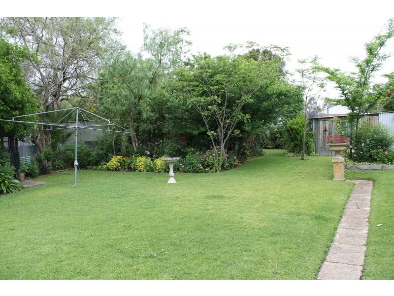 12 Adelaide Street, Paxton NSW 2325
