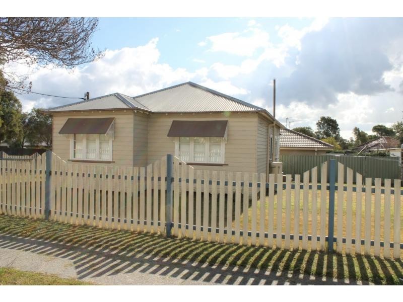 38 Wollombi Road, Cessnock NSW 2325