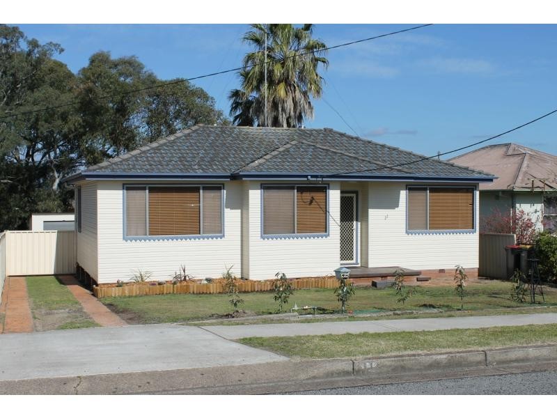 11 Lambert Street, Cessnock NSW 2325