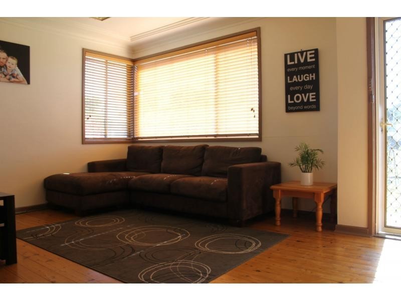 11 Lambert Street, Cessnock NSW 2325